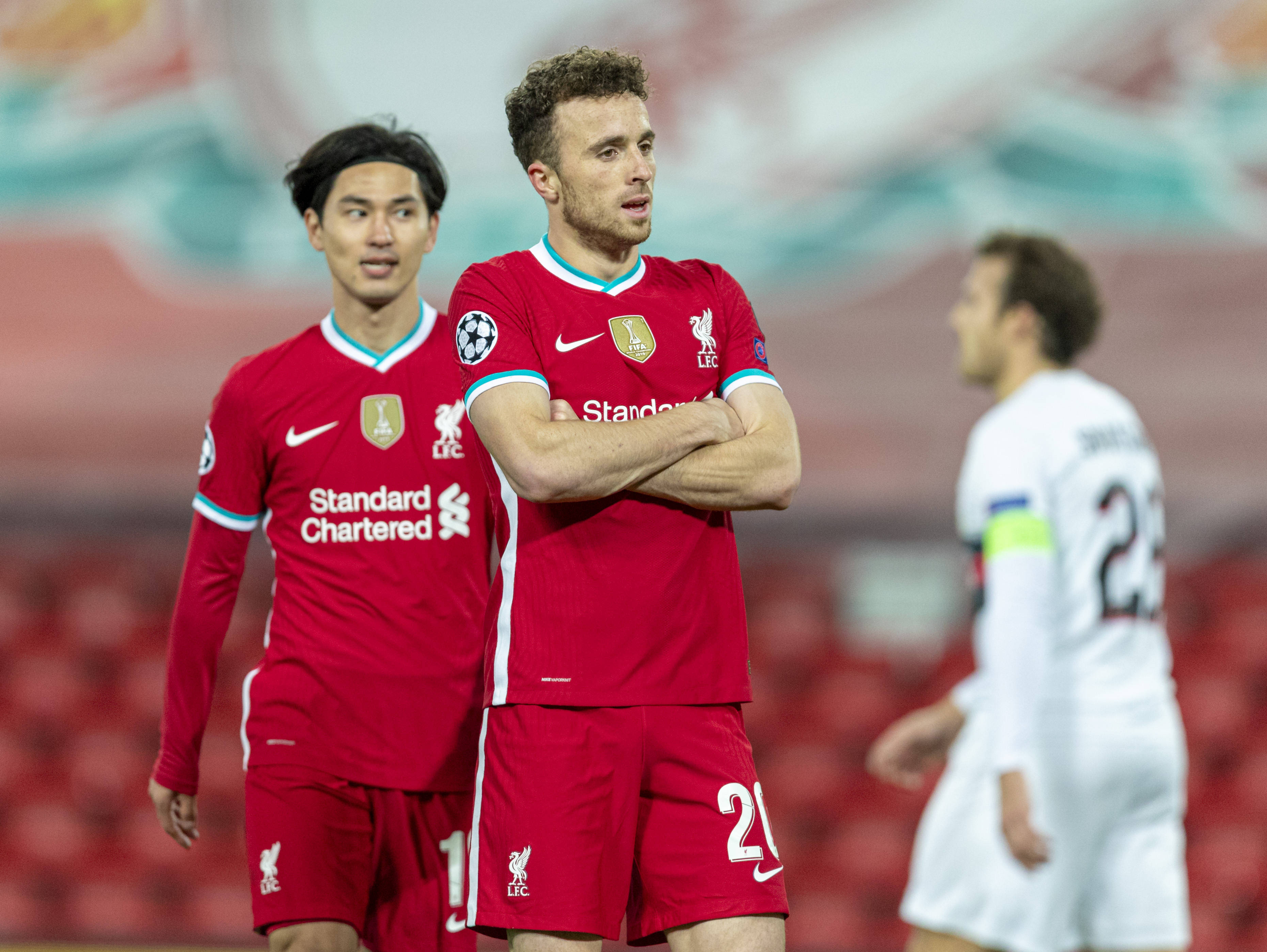 利物浦球员合力拼搏，取得胜利关键