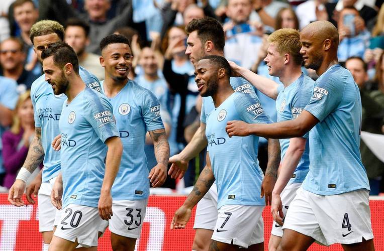 关于曼城客场失利，英超争冠形势动荡的信息