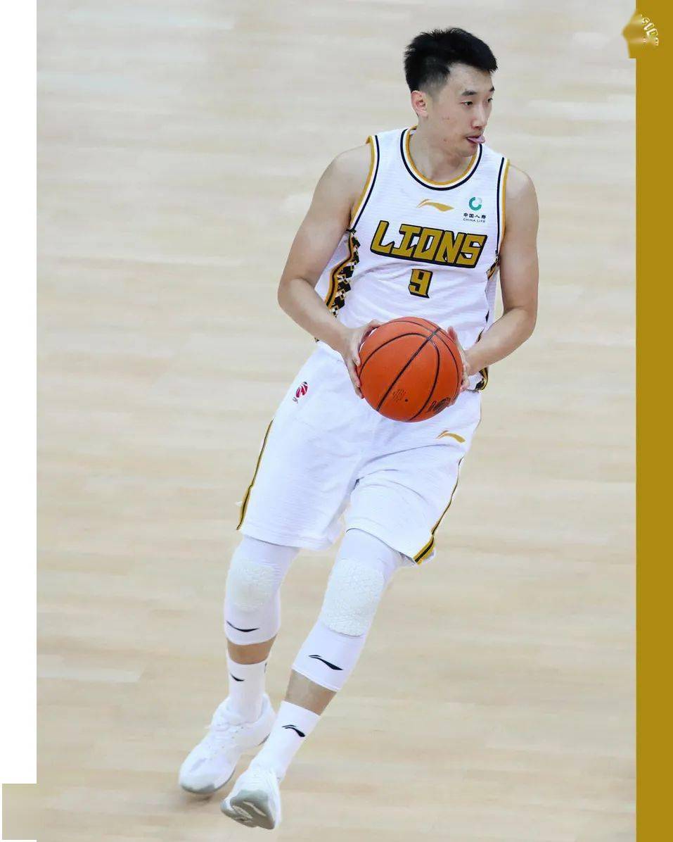 山东男篮辞去主教练乔纳森，将与新教练携手征战下赛季的简单介绍