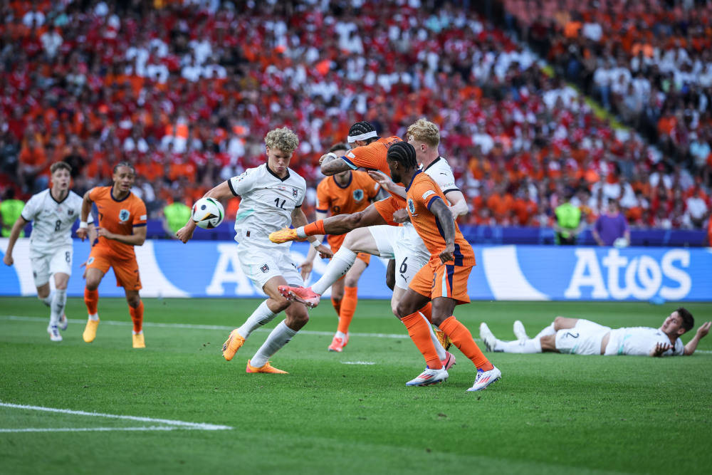 包含欧预赛豪强相争,东风不败西风战斗激烈的词条 包含欧预赛豪强相争,东风不败西风战斗激烈的词条