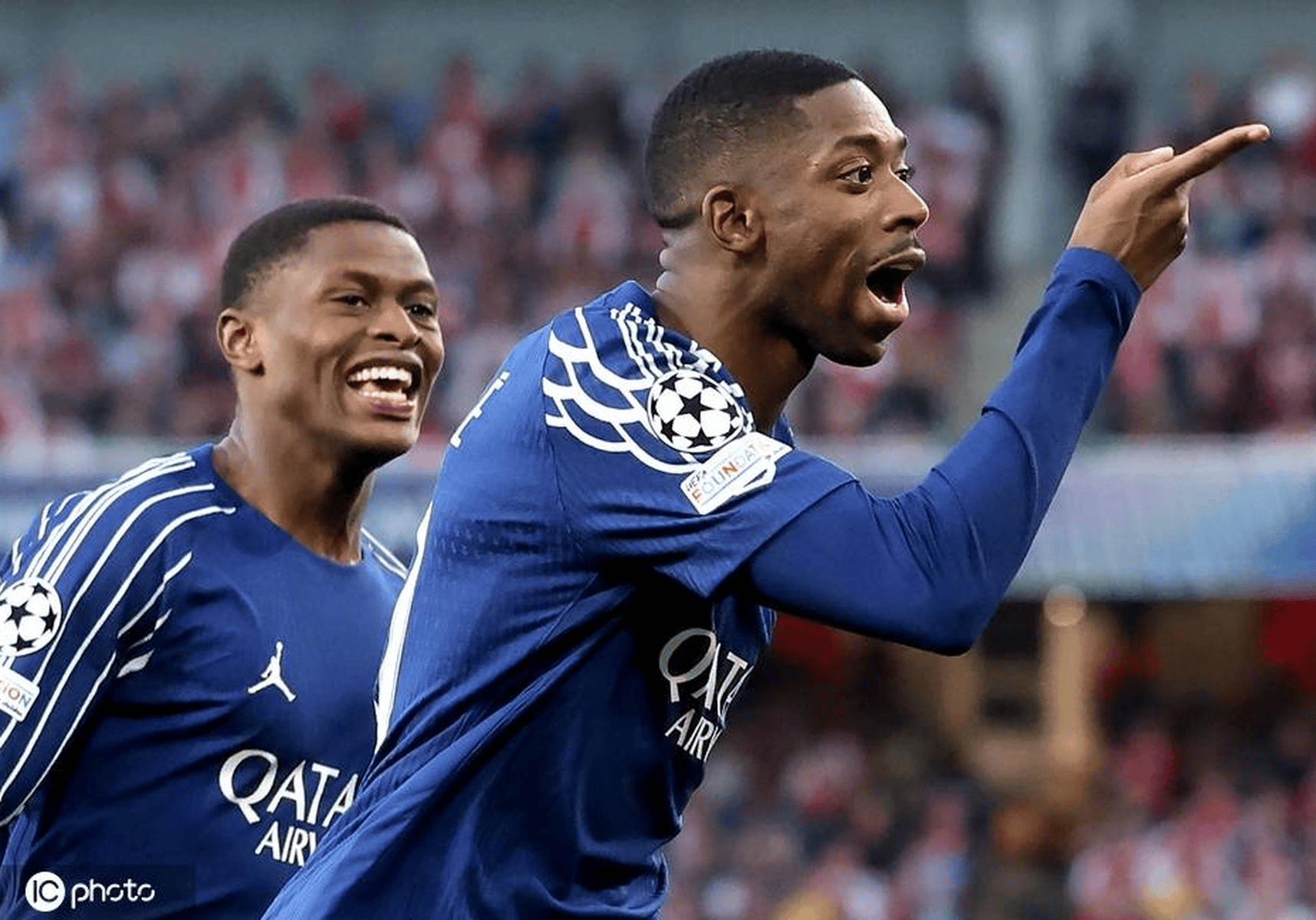 包含巴黎圣日耳曼客场取胜，继续保持领先优势的词条